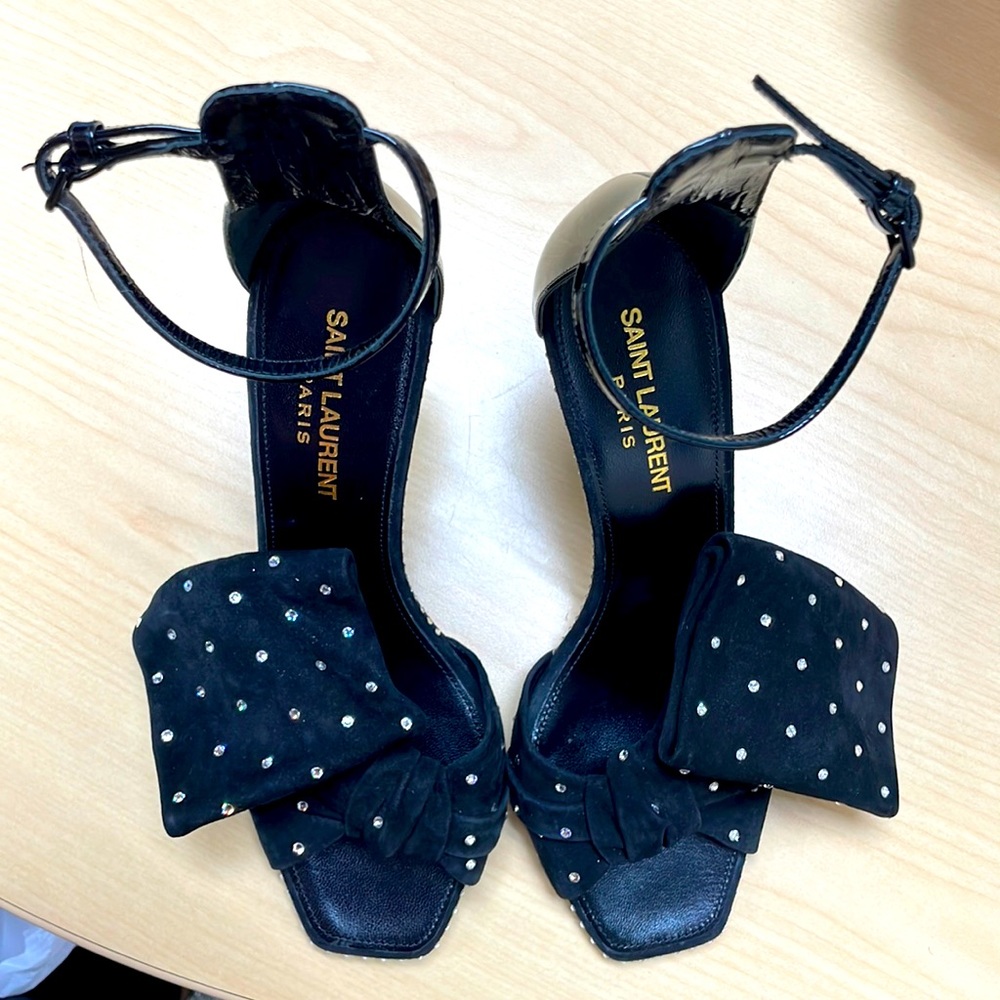 Saint Laurent Suede Heels -